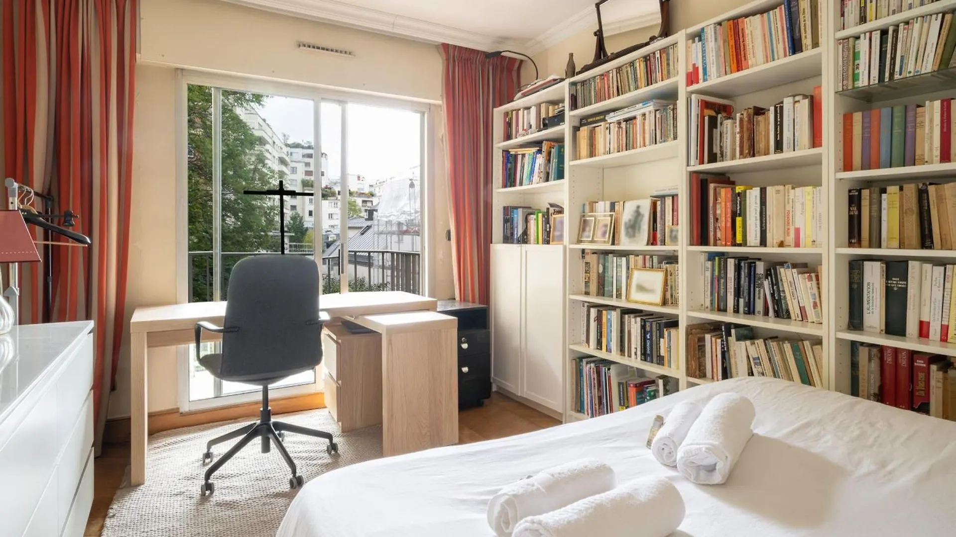 Appartement De La Tour - Welkeys Paris 0*,